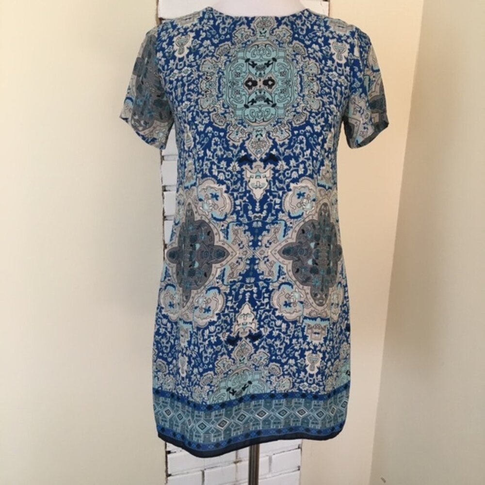 Lulu’s Abstract Mini Dress Back Zip Tapestry